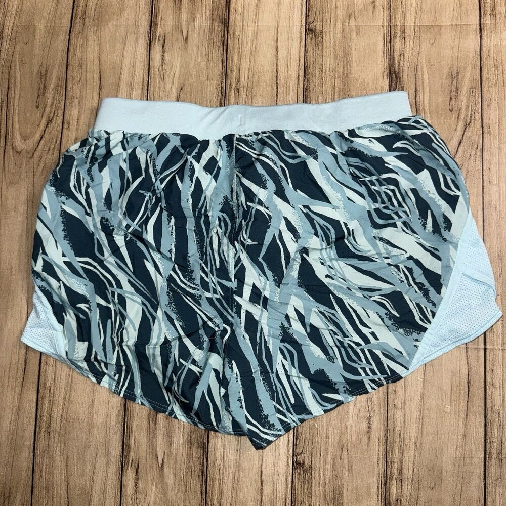 Under Armour Women's UA Fly-By 2.0 Printed Shorts Heatgear Loose Fit Size Small - Picture 7 of 9